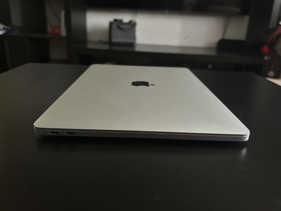 Macbook Pro 13" A1708 i5 8GB RAM 128 GB SSD silver baterie 192 cicluri