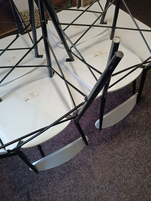 Masă bucătărie /bar /terasa -set complet , stare foarte buna