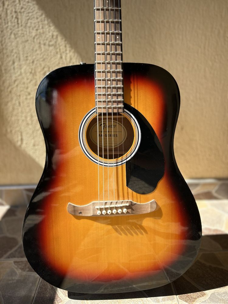 Chitară Fender FA-125