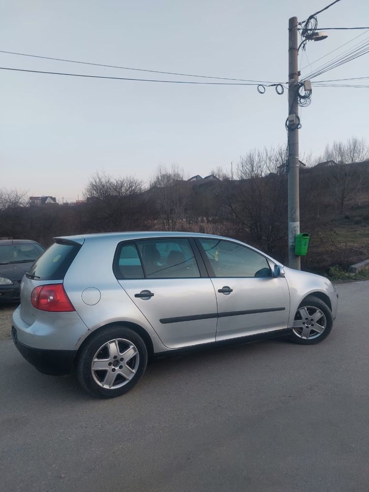 Dezmembrez/ Dezmembrari Golf 5 1.6 MPI 1.6FSI