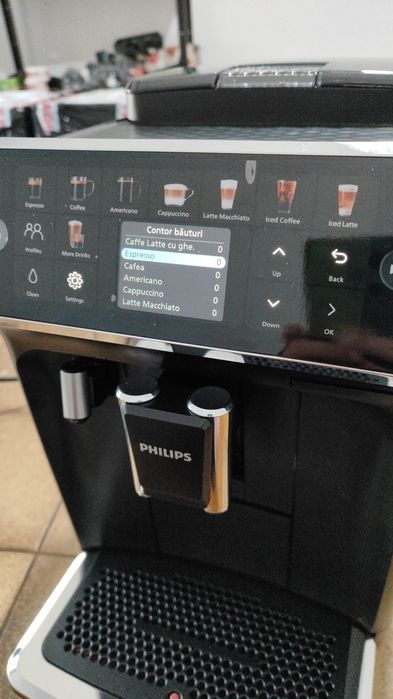 Espressor automat Philips seria 5500 LatteGo