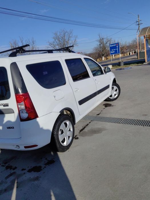 Vînd Dacia Logan mcv