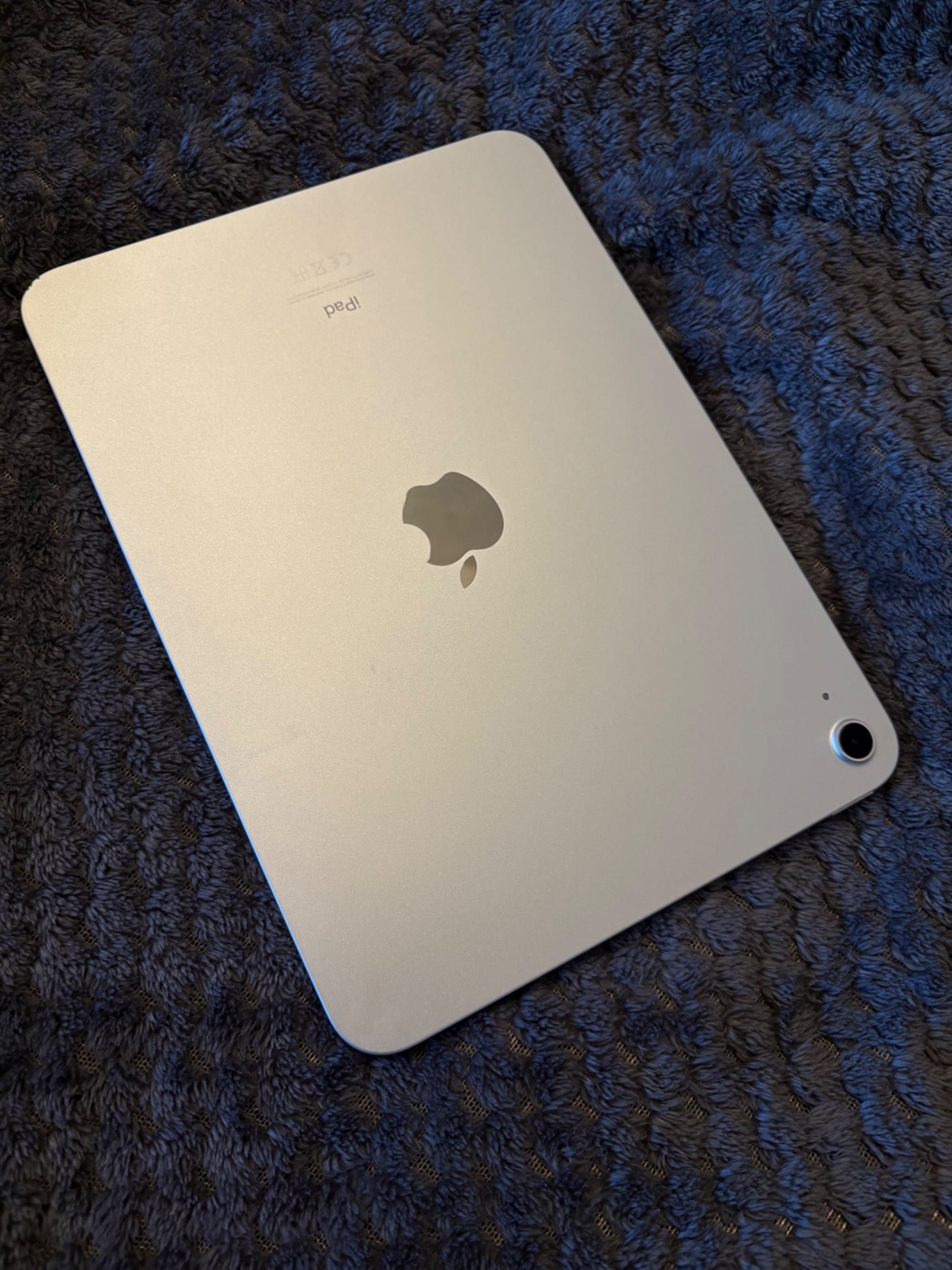 Ipad 10 нов батерия 100%