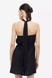 Черна рокл с гол гръб H&M