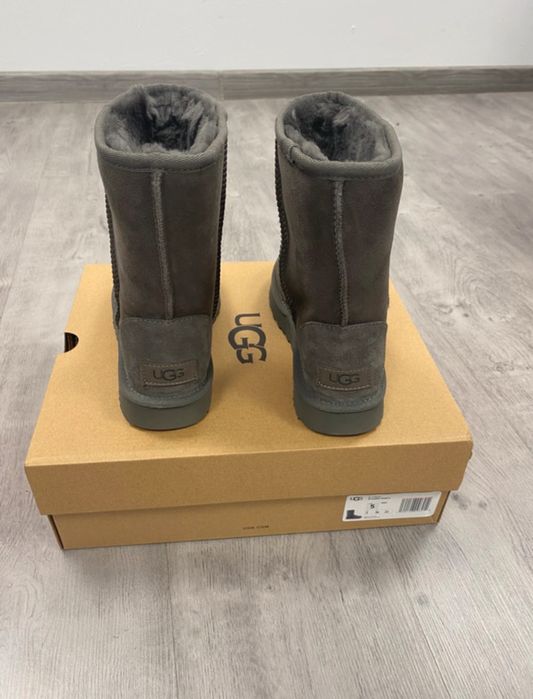 Cizme UGG Clasic Short II , marimea 36