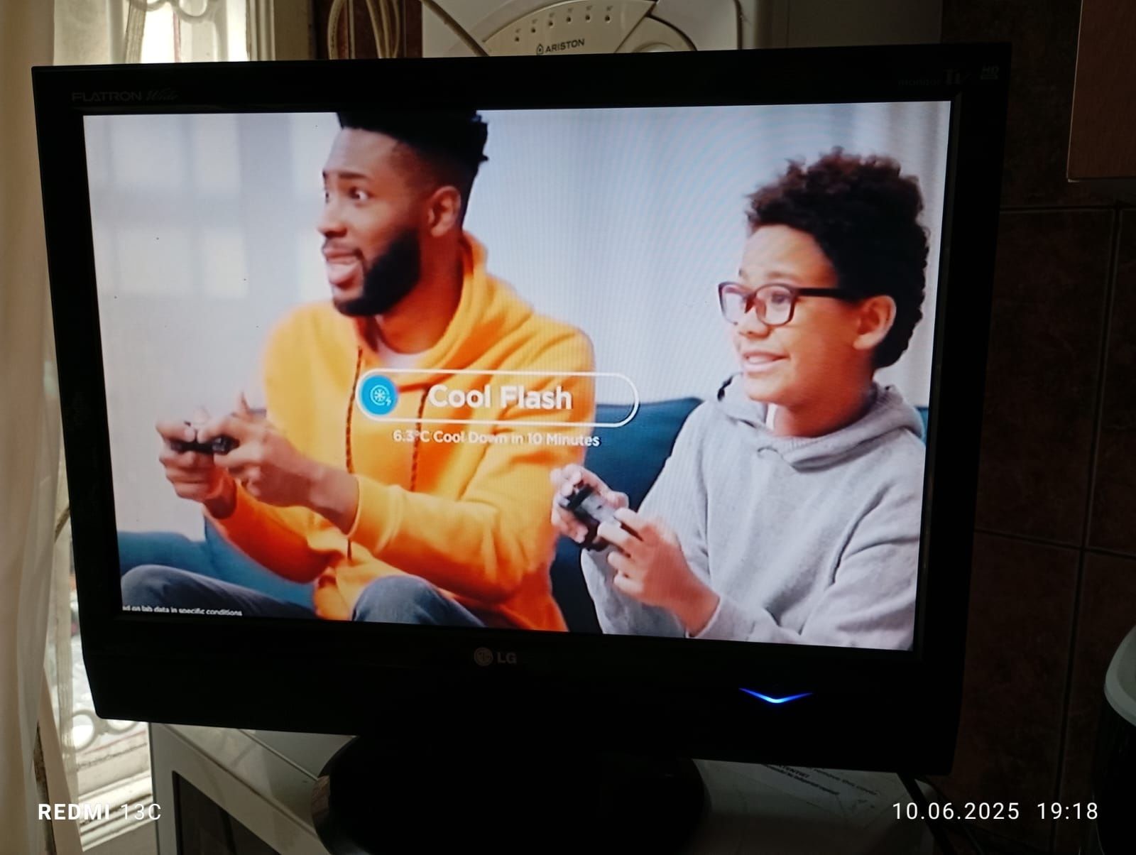 Tv LG Lcd Flatron diagonala 50 cm