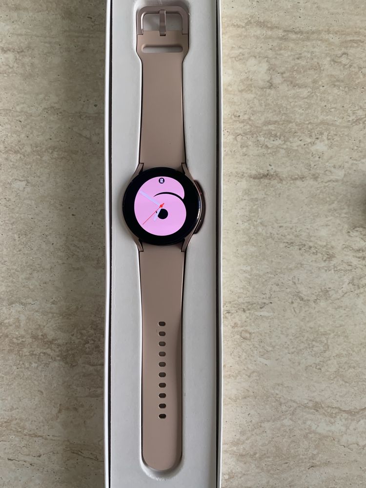 Часовникът  Samsung Galaxy Watch 4