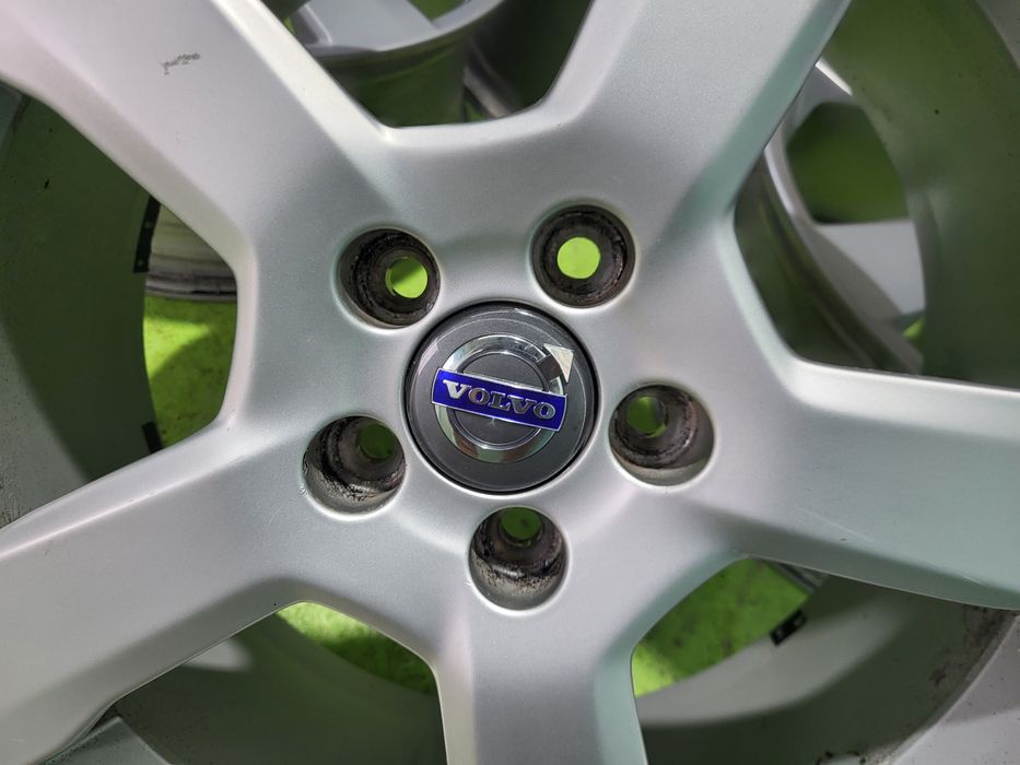 18 5x108 Volvo лети джанти 5х108 волво