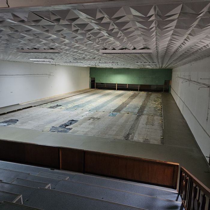 Zonă centrală-sală de sport/ depozit/hală-Calarasilor 900 mp