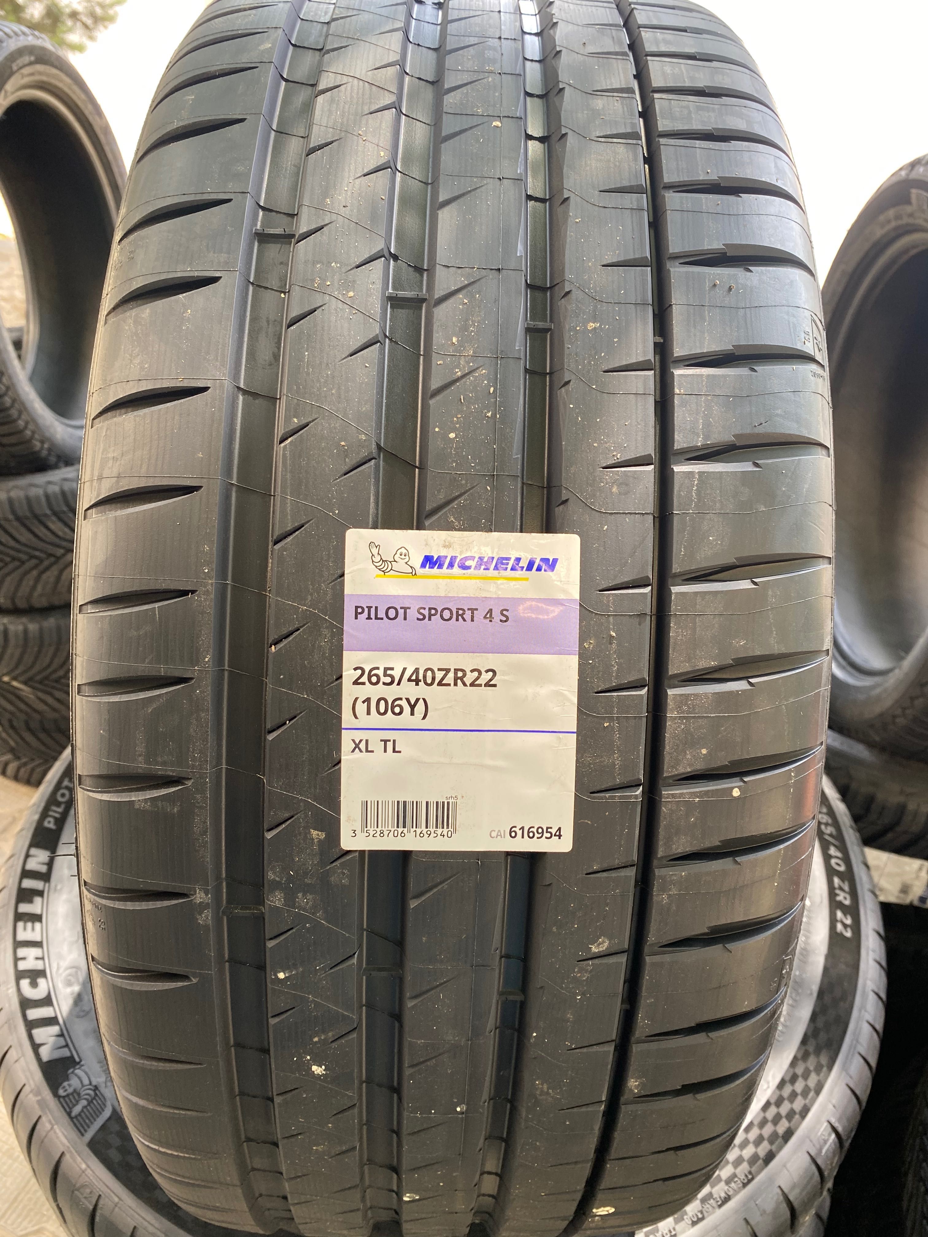 Michelin Pilot Sport 4 S 265/40R22