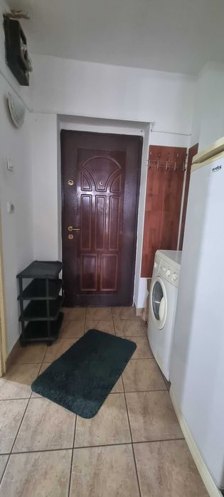 Inchiriez garsoniera