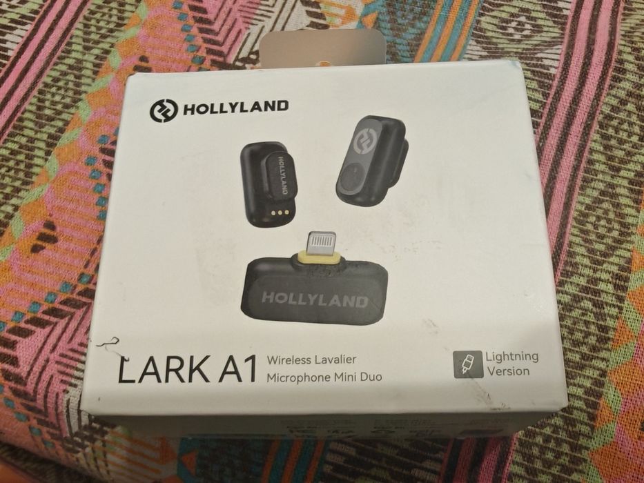 Безжични микрофони Hollyland LARK A1 Mini Duo 2-Person lighting