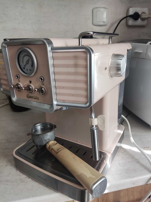 Кафе машина прави страхотно кафе гъст каймак