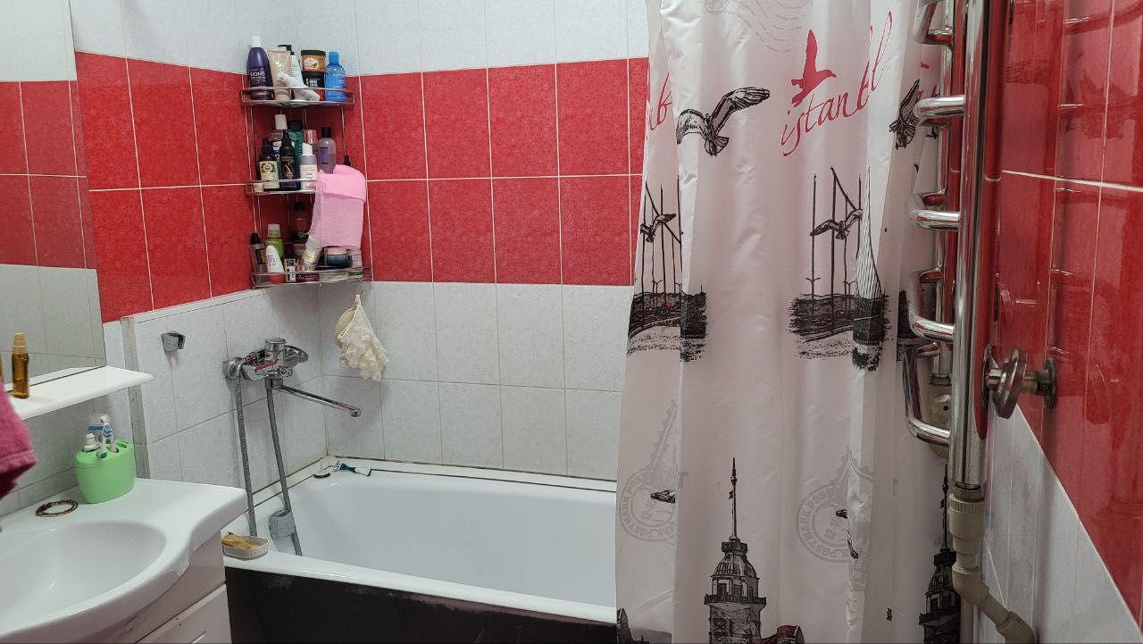 Продаю квартиру, 4 комнаты, 16 мкр