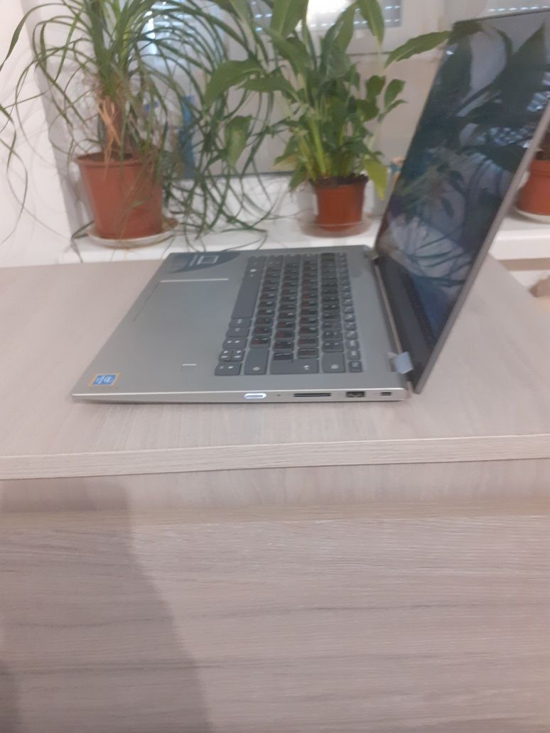 Lenovo yoga laptop and tablet 2 in 1 350лв.