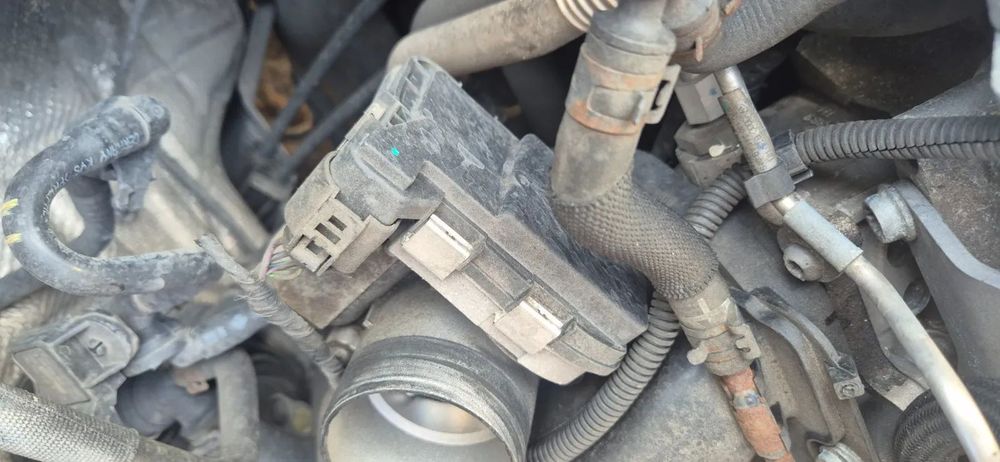 Cutie viteze manuala Vw Golf 5 Golf 5 plus Jetta Touran etc motor 1.6 FSi benzina cod motor BLF