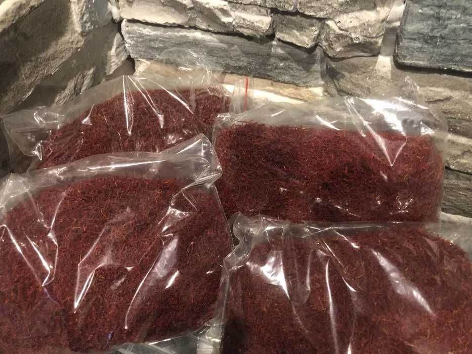 85 Lei/kg Bulbi de Sofran Crocus Sativus din luna Mai Transport inclus