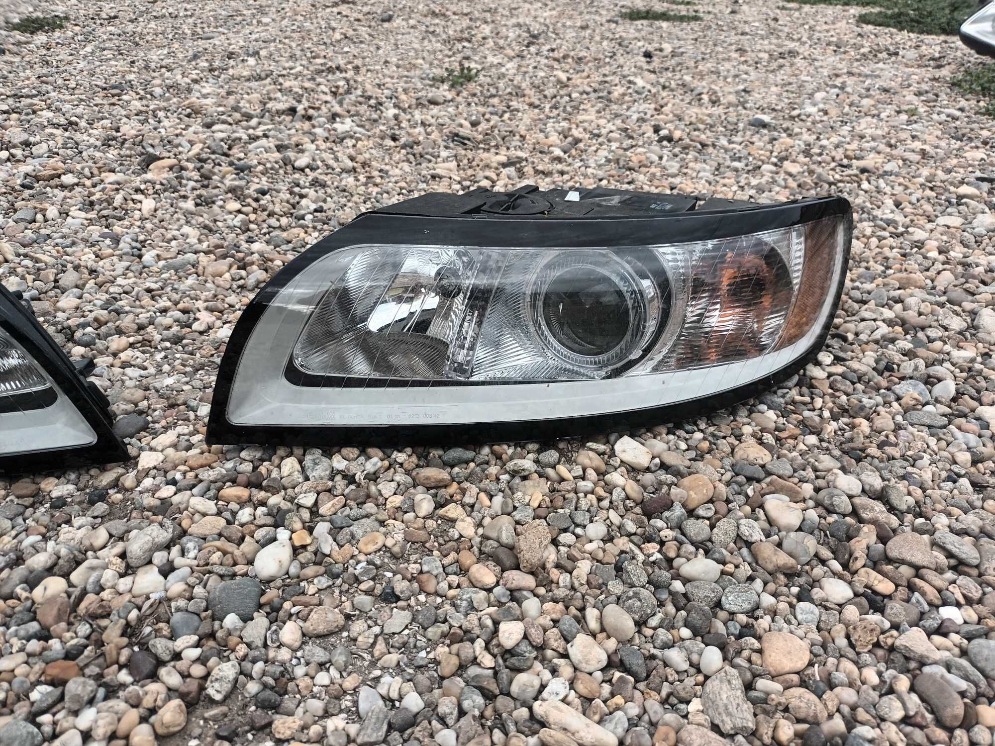 ляв и десен фар за волво С40 В50 2007 - 2012 VOLVO V50 S40