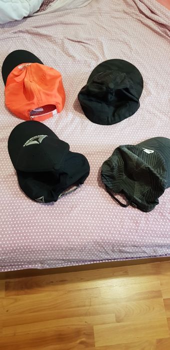 Vand șepci diverse mărci