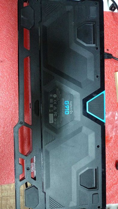 Tastatura gaming logitech G 910 Orion spectrum  cu probleme