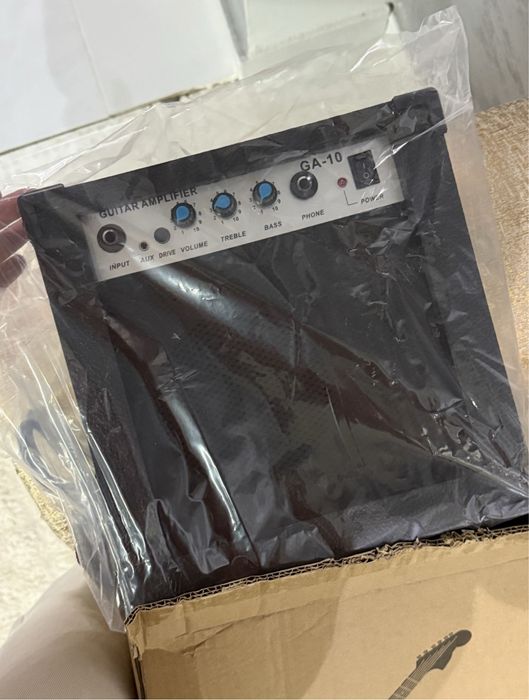 Нова електрическа китара