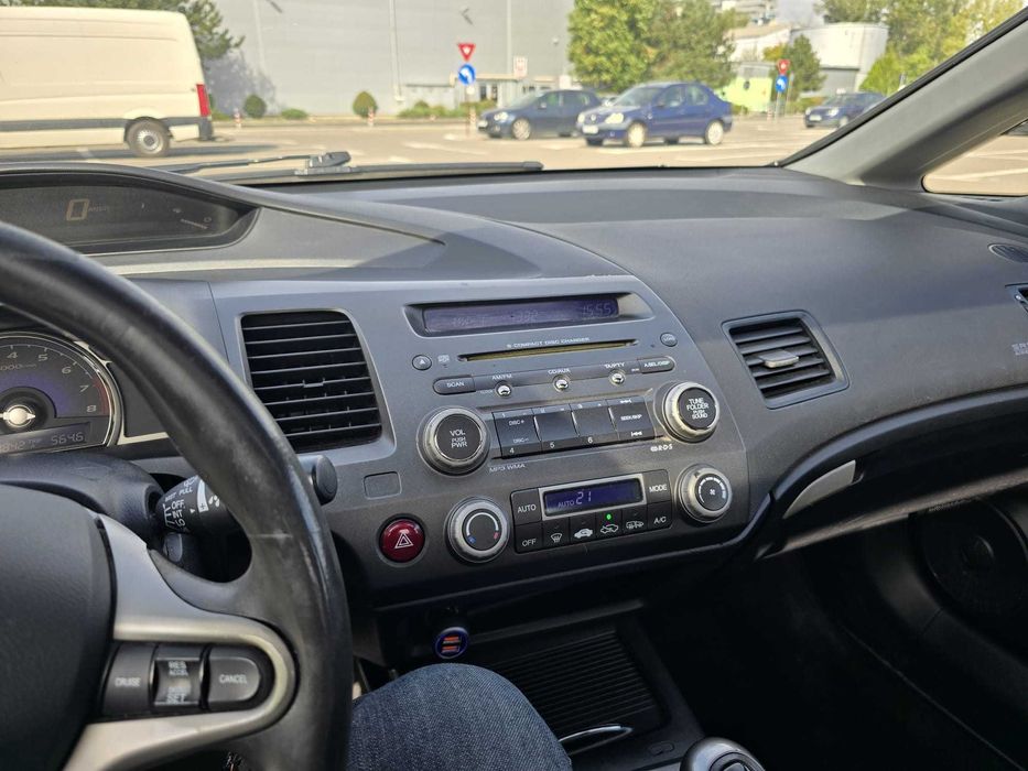Honda Civic 1.8i ES, Manuala, Scaune incalzite, Clima, Trapa