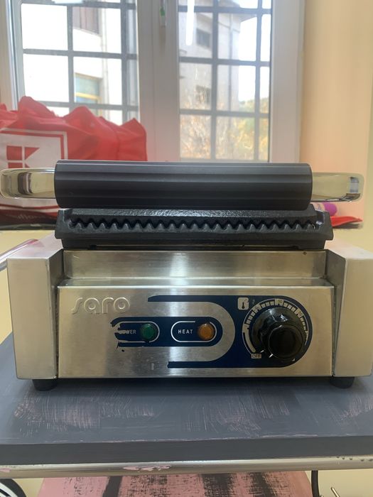 Професионален тостер SARO