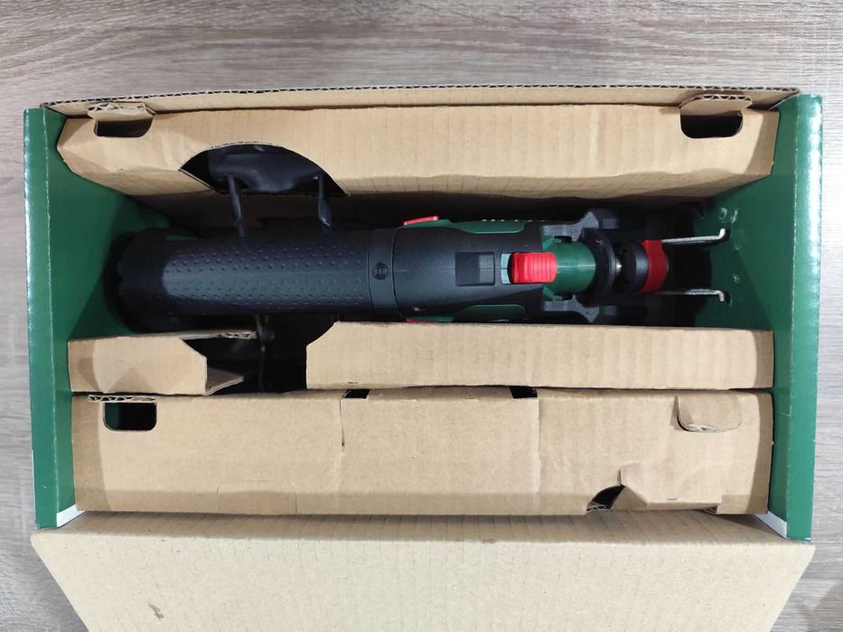 BOSCH Акумулаторен градински трион KEO