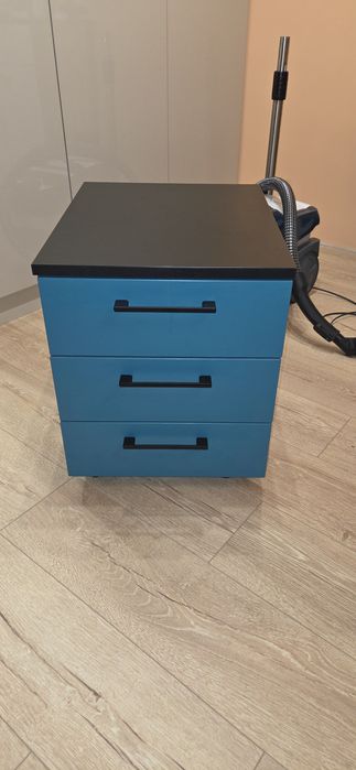 Шкаф красив и много здрав