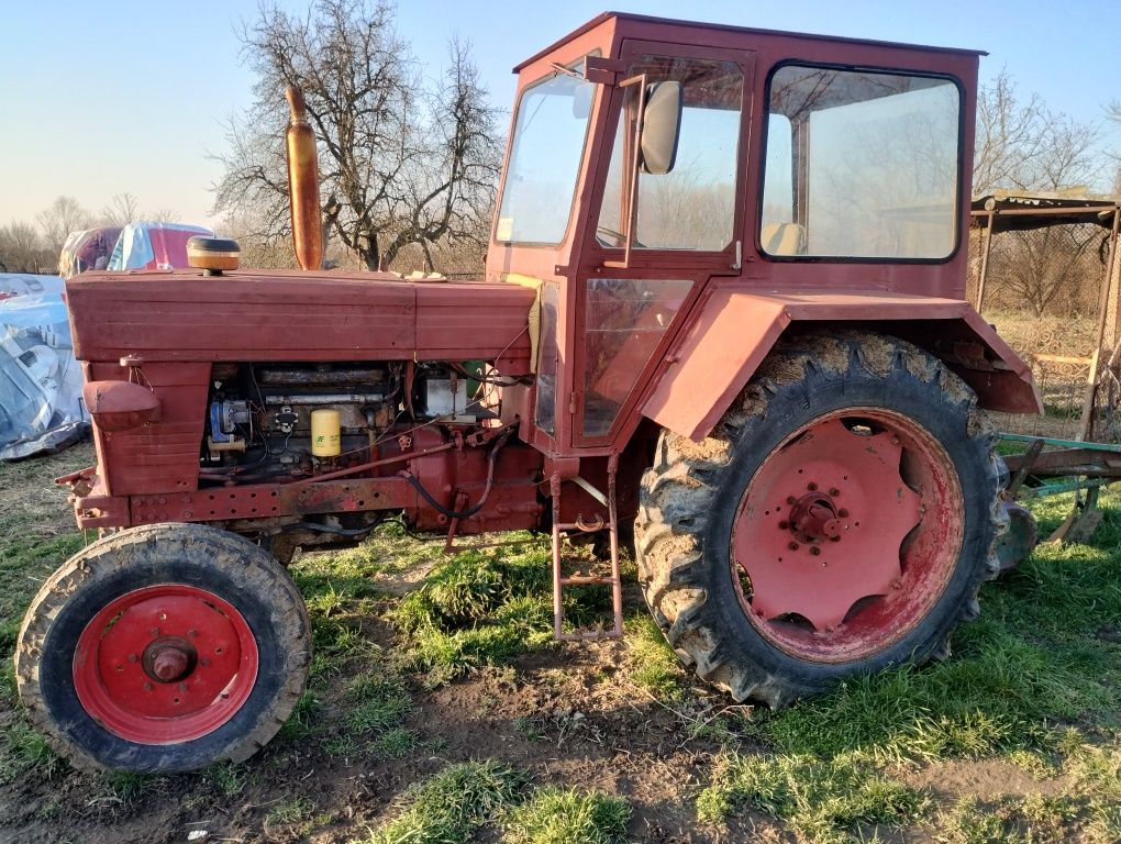 De vânzare tractor U650 in stare tehnica foarte buna