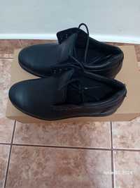 Pantofi din piele neagra