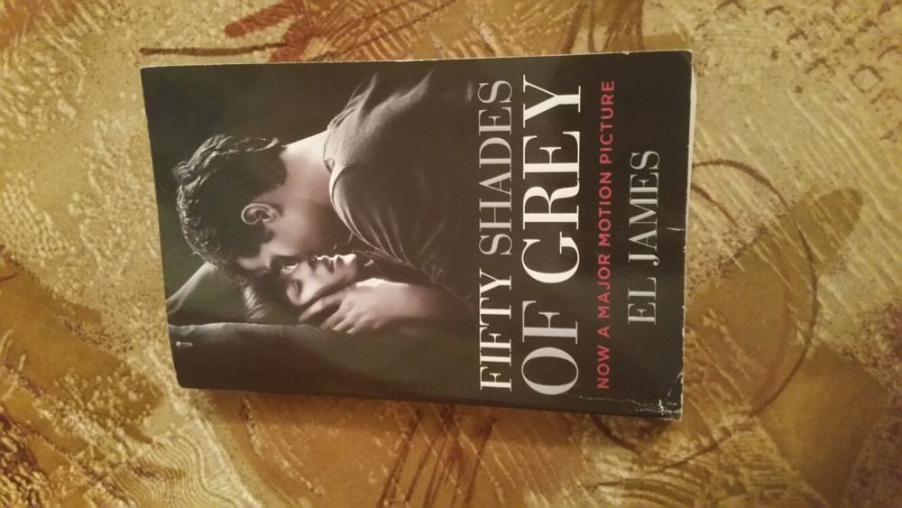 Cincizeci de umbre ale lui Grey