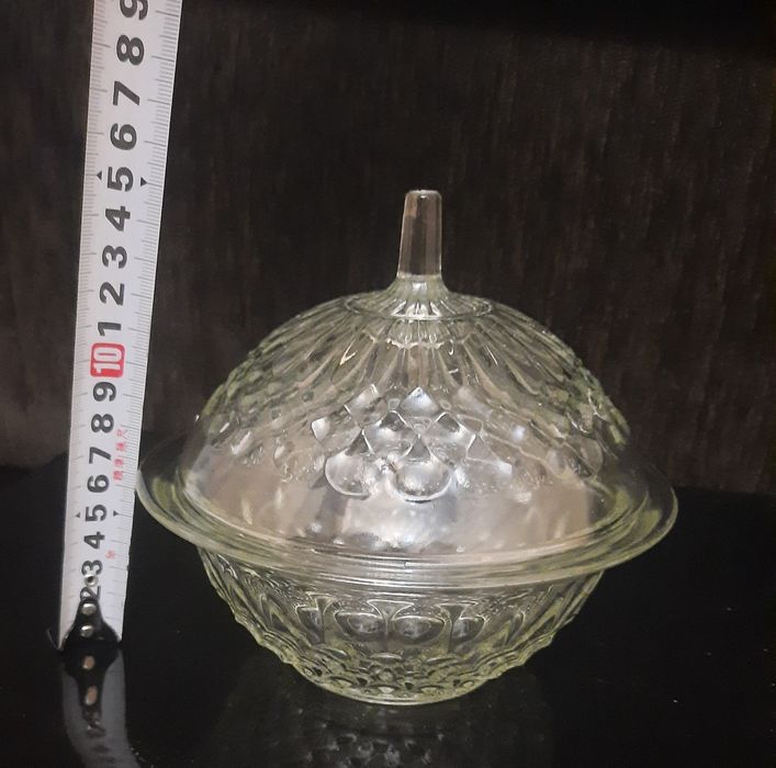 Сахарница, конфетница