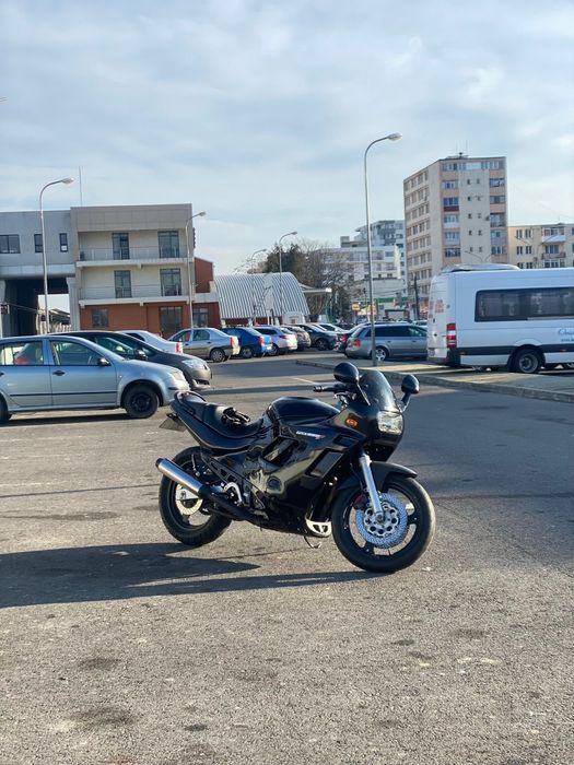 Vând moto Suzuki gsx600,din 1995