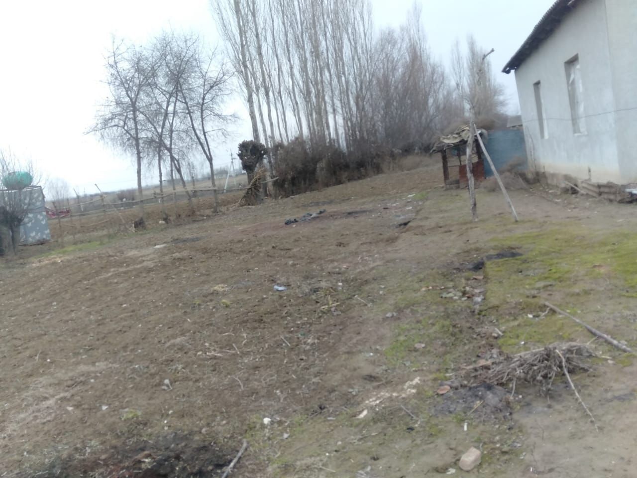 Үй сотилади Бока туманида