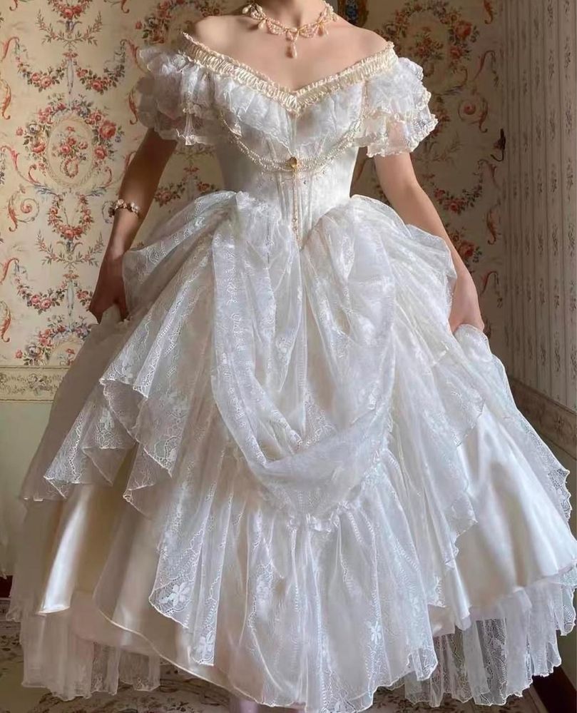 Прокат платья Rococo Medieval