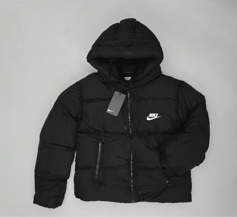 Nike дамски якета Различни цветове