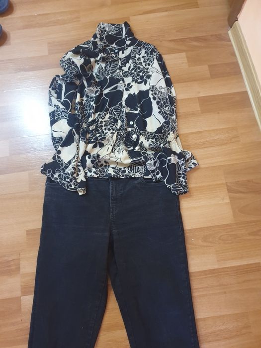 Blugi (bluză cadou)