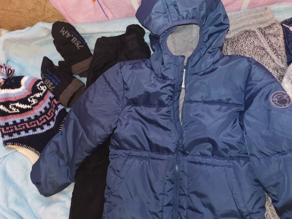 Lot hăinuțe băiețel, geacă, pantaloni groși, căciulă blană