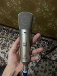 Behringer b2 pro va scarlett 2i2 zvukavoy karta + stoyka bonusiga