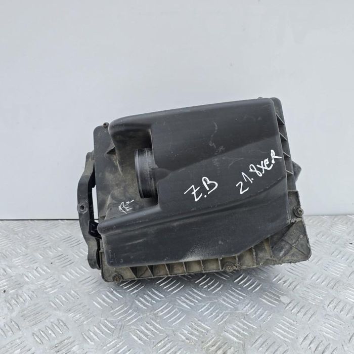 Carcasa filtru aer Opel Zafira B 1.8i Z18xer