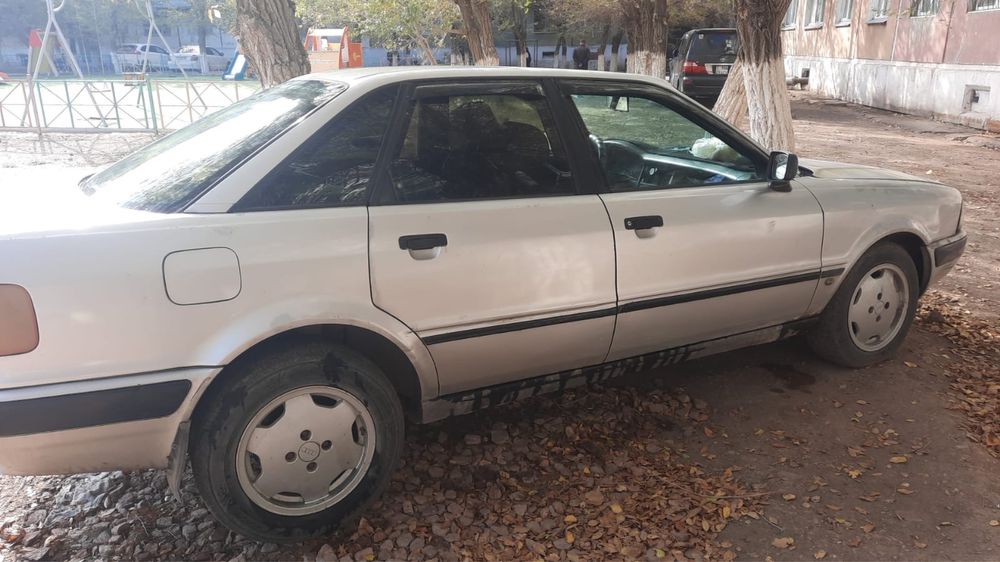 Автомобиль Audi 80 b 4