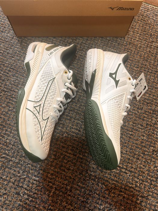Mizuno Wave Exceed Tour 5
