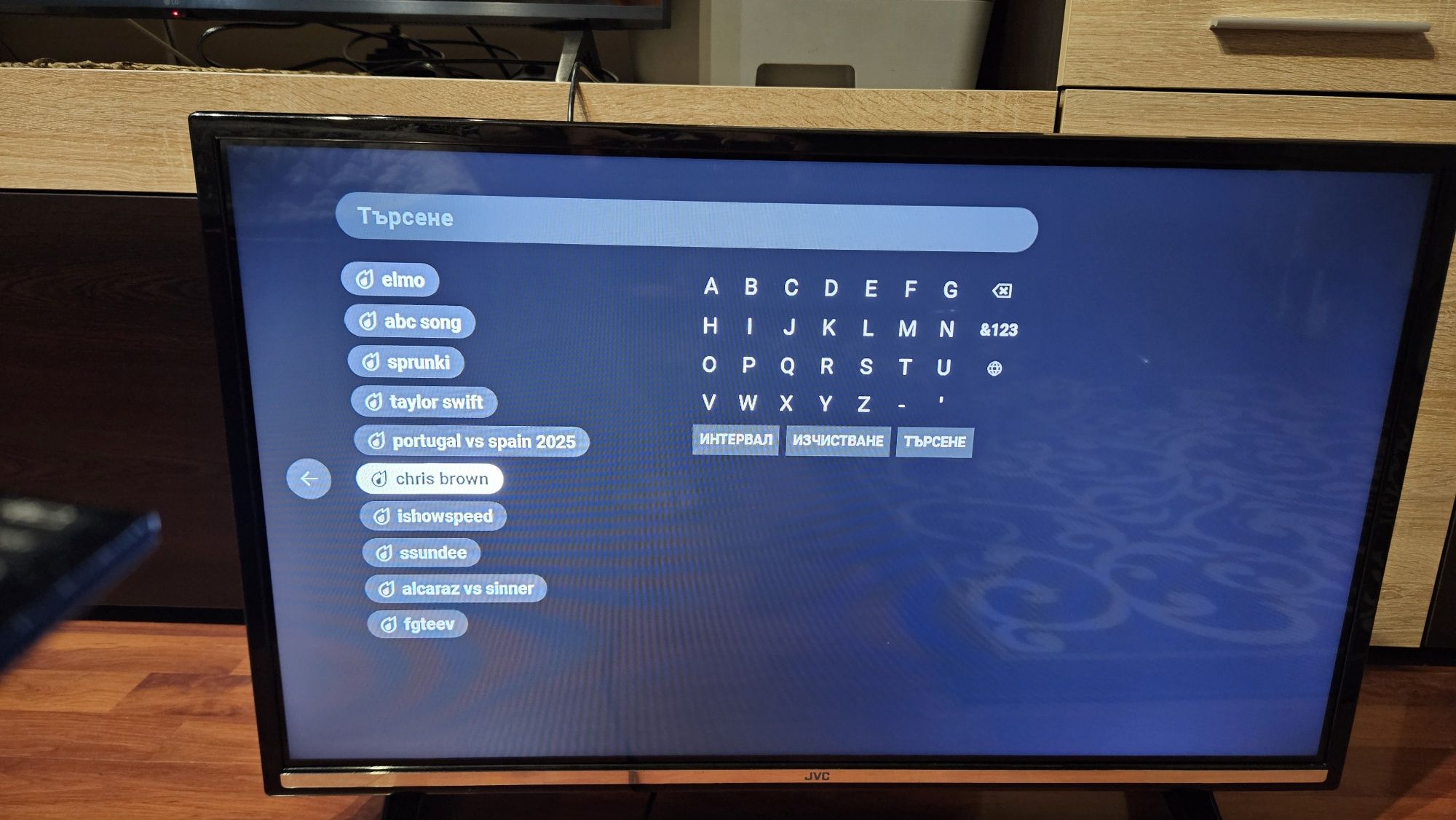 Smart телевизор JVC 32"