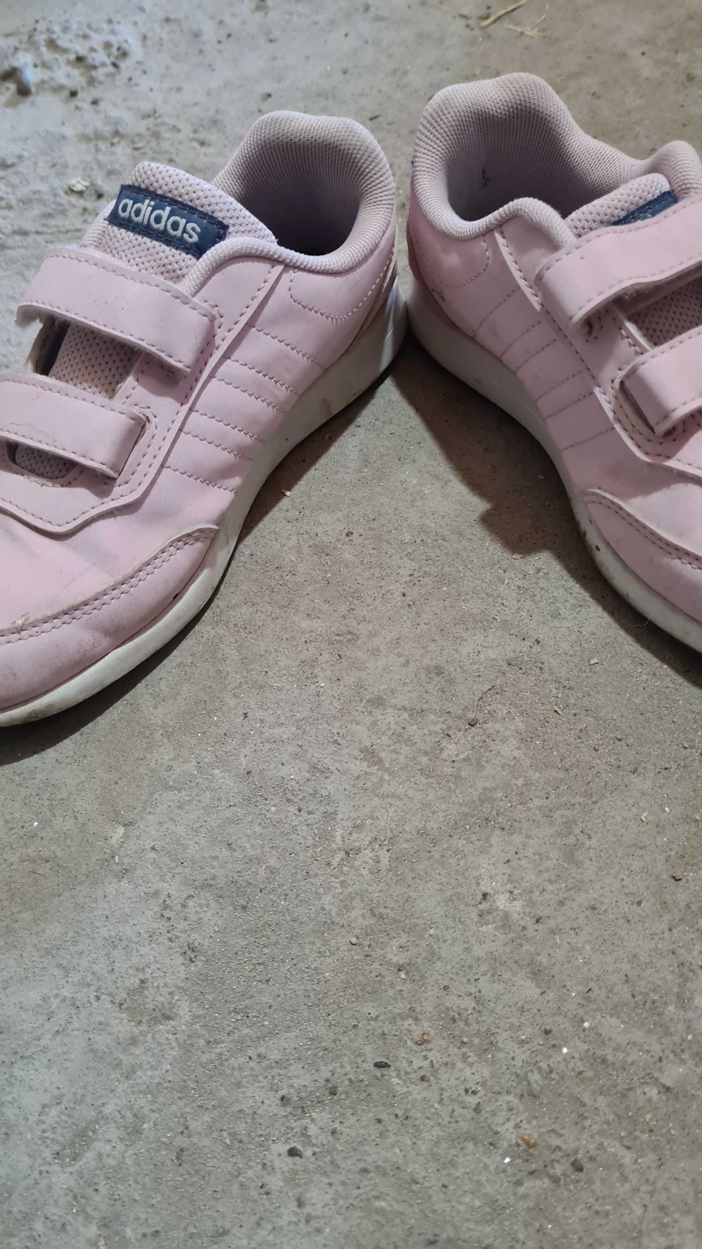 Pantofi sport Adidas nr 32,pentru fetițe