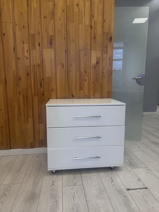 Тумбы для хранения с выдвижными полками  90*60