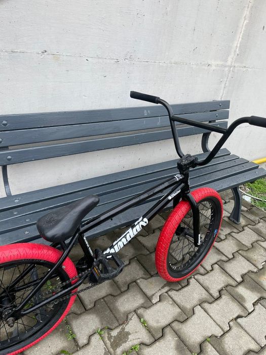 Vând bicicleta bmx sunday