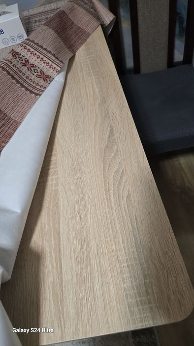 Vând masa bucatarie/living stare impecabila extensibila