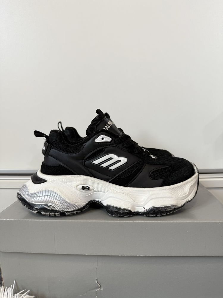 Balenciaga обувки