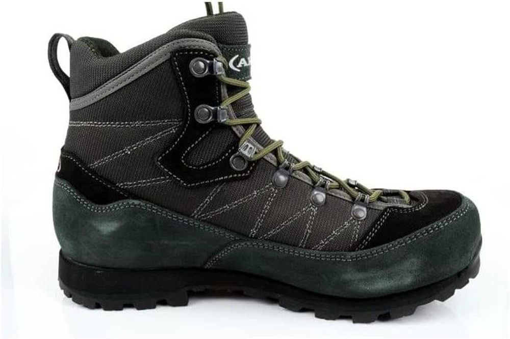 Чисто нови Мъжки туристически Gortex обувки AKU. 42 размер